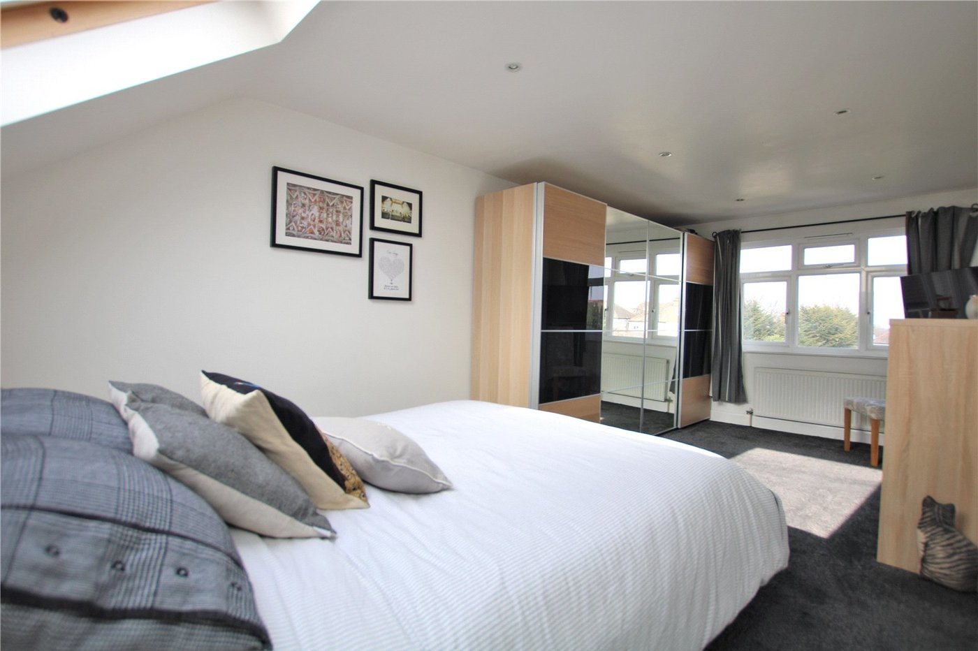 4 bedroom house for sale in London | Robinson Jackson