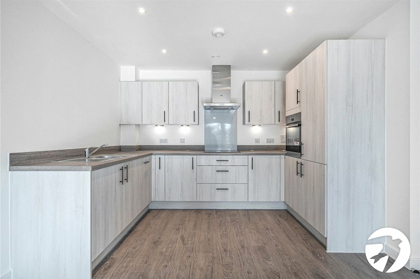 2 bedroom property to rent in Kings Hill | Robinson Michael & Jackson