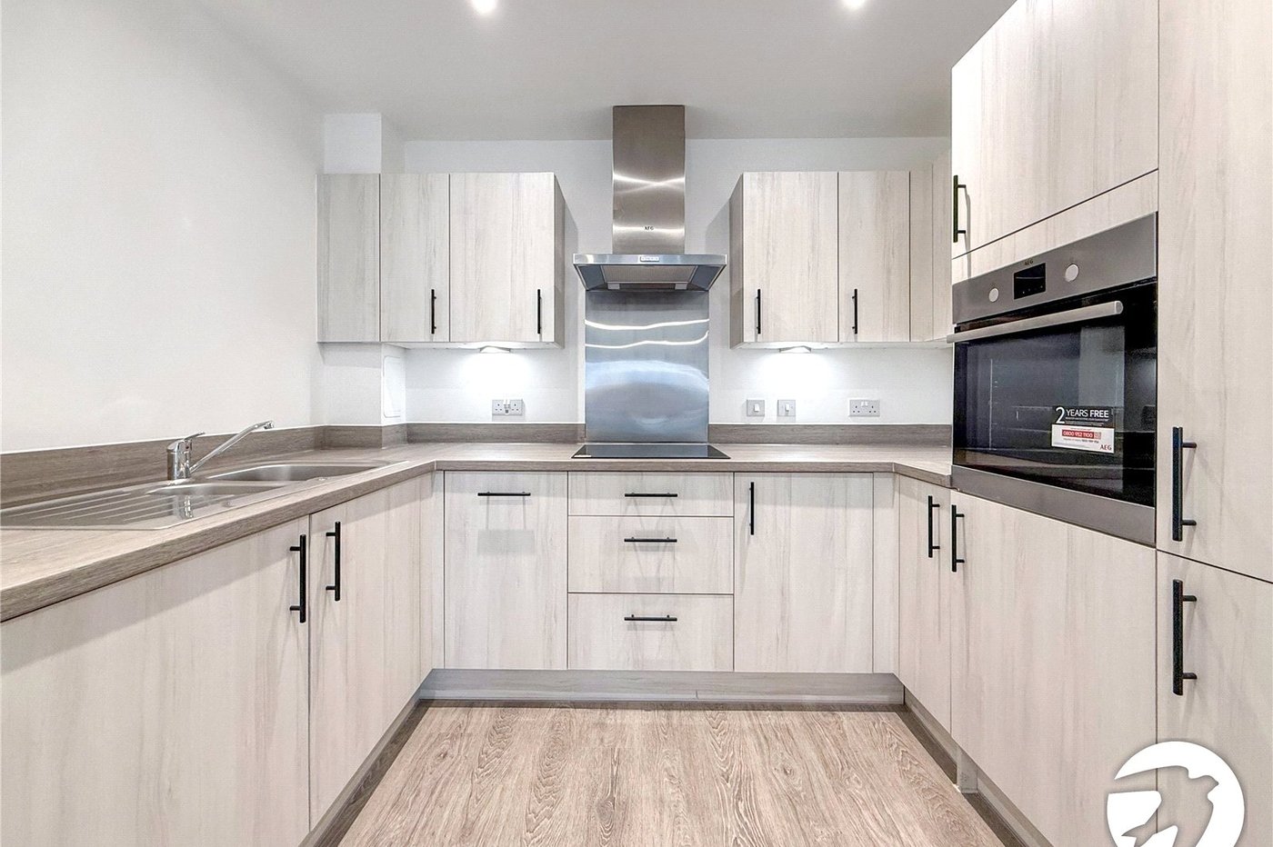 2 bedroom property to rent in Kings Hill | Robinson Michael & Jackson
