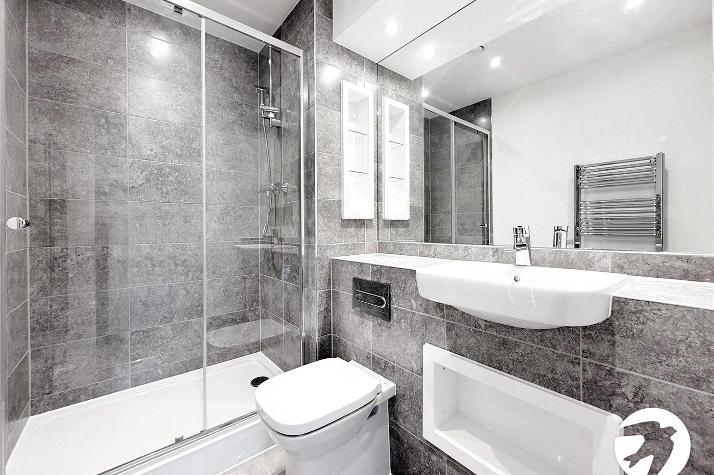 2 bedroom property to rent in Kings Hill | Robinson Michael & Jackson