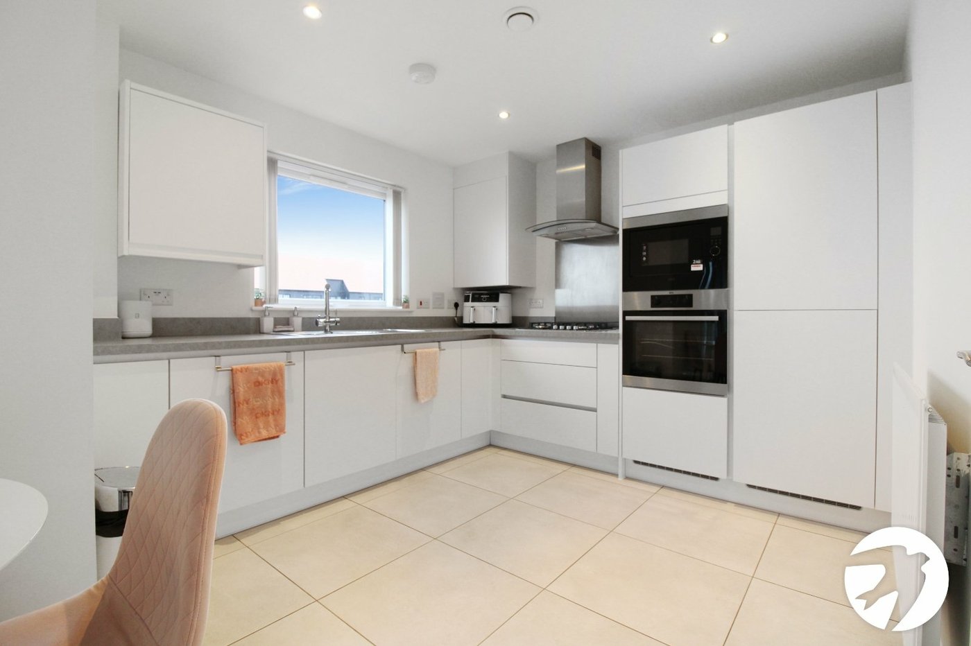 2 bedroom property to rent in Weldon | Robinson Michael & Jackson