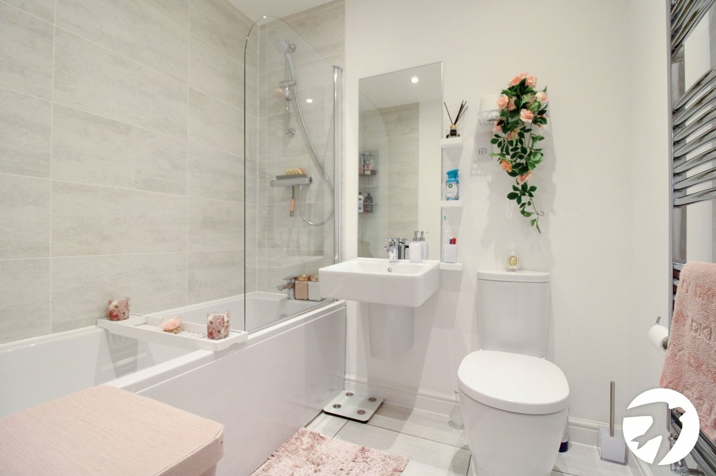 2 bedroom property to rent in Weldon | Robinson Michael & Jackson