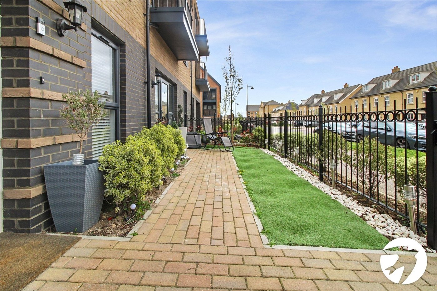 2 bedroom property to rent in Weldon | Robinson Michael & Jackson