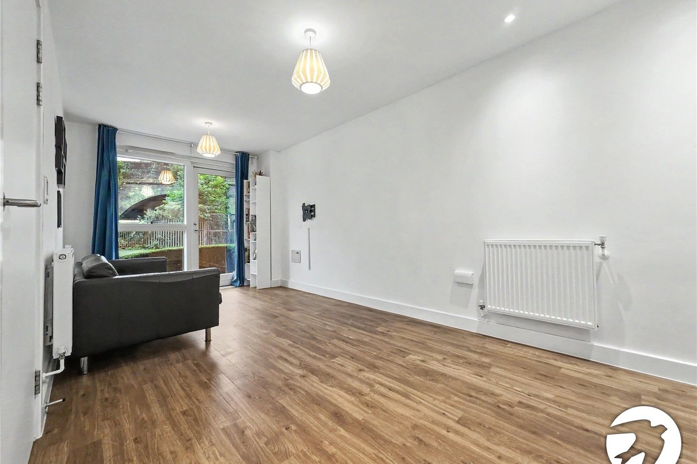 2 bedroom property to rent in London | Robinson Jackson