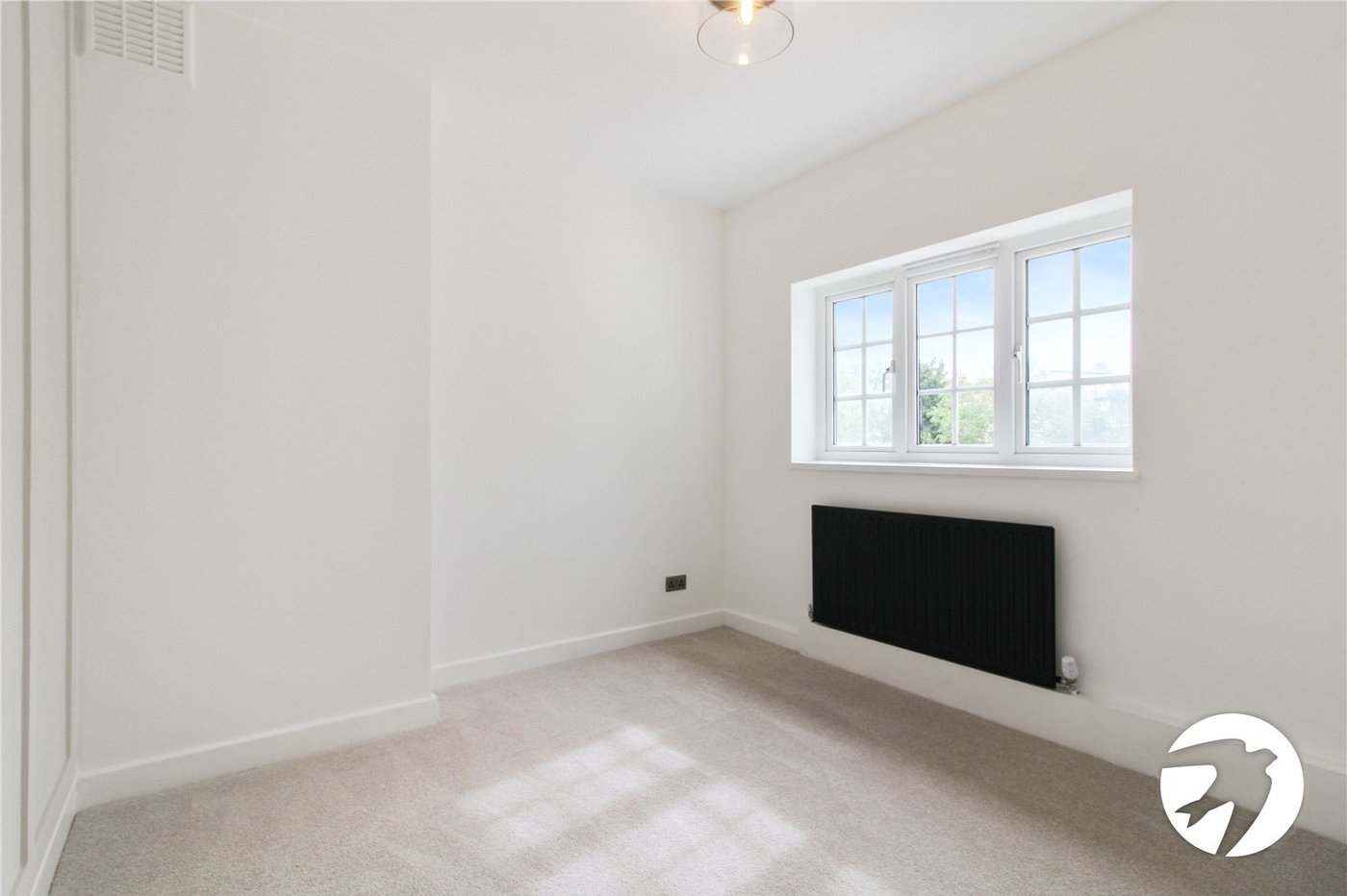 2 bedroom property to rent in London | Robinson Jackson