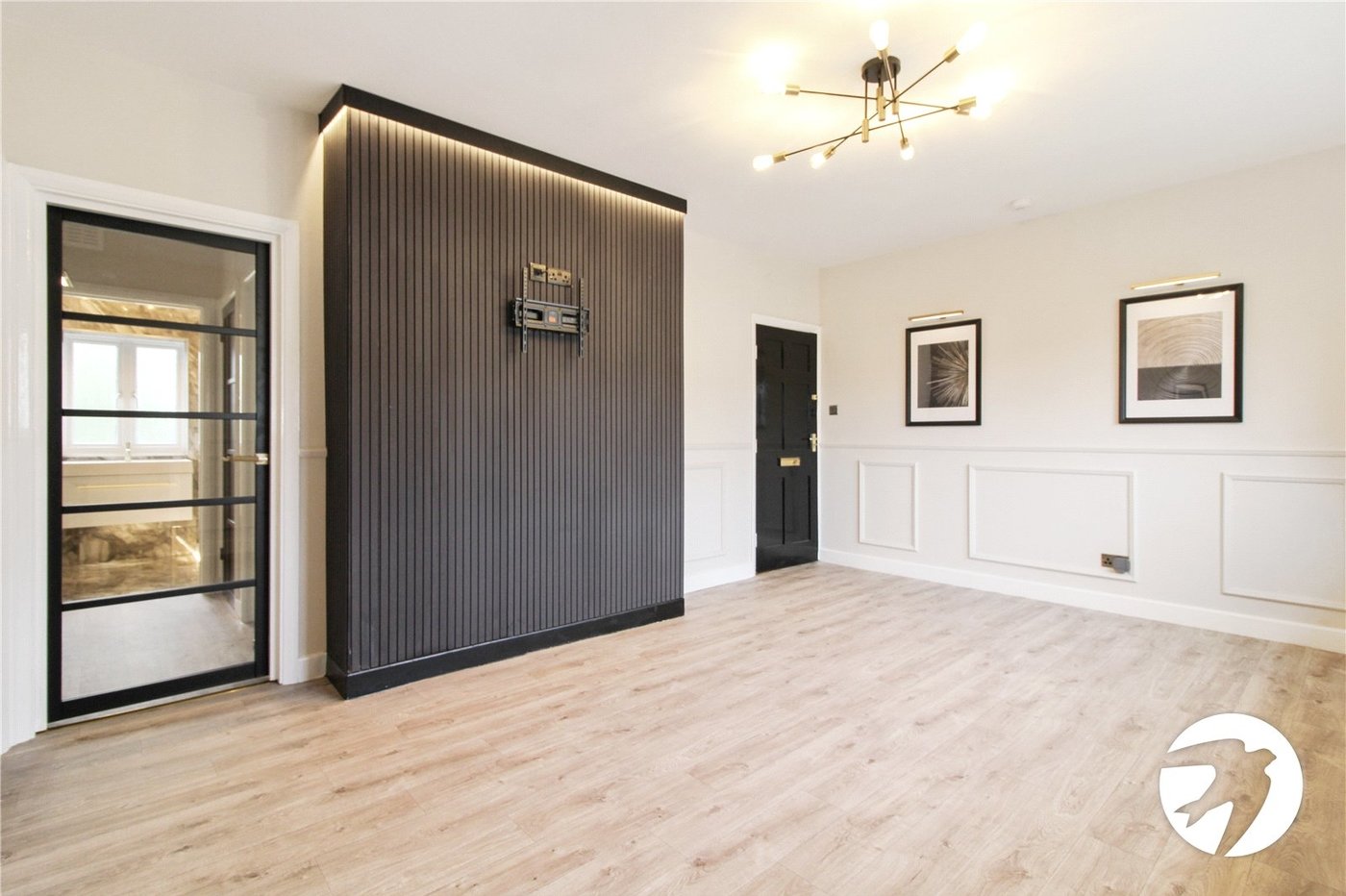 2 bedroom property to rent in London | Robinson Jackson