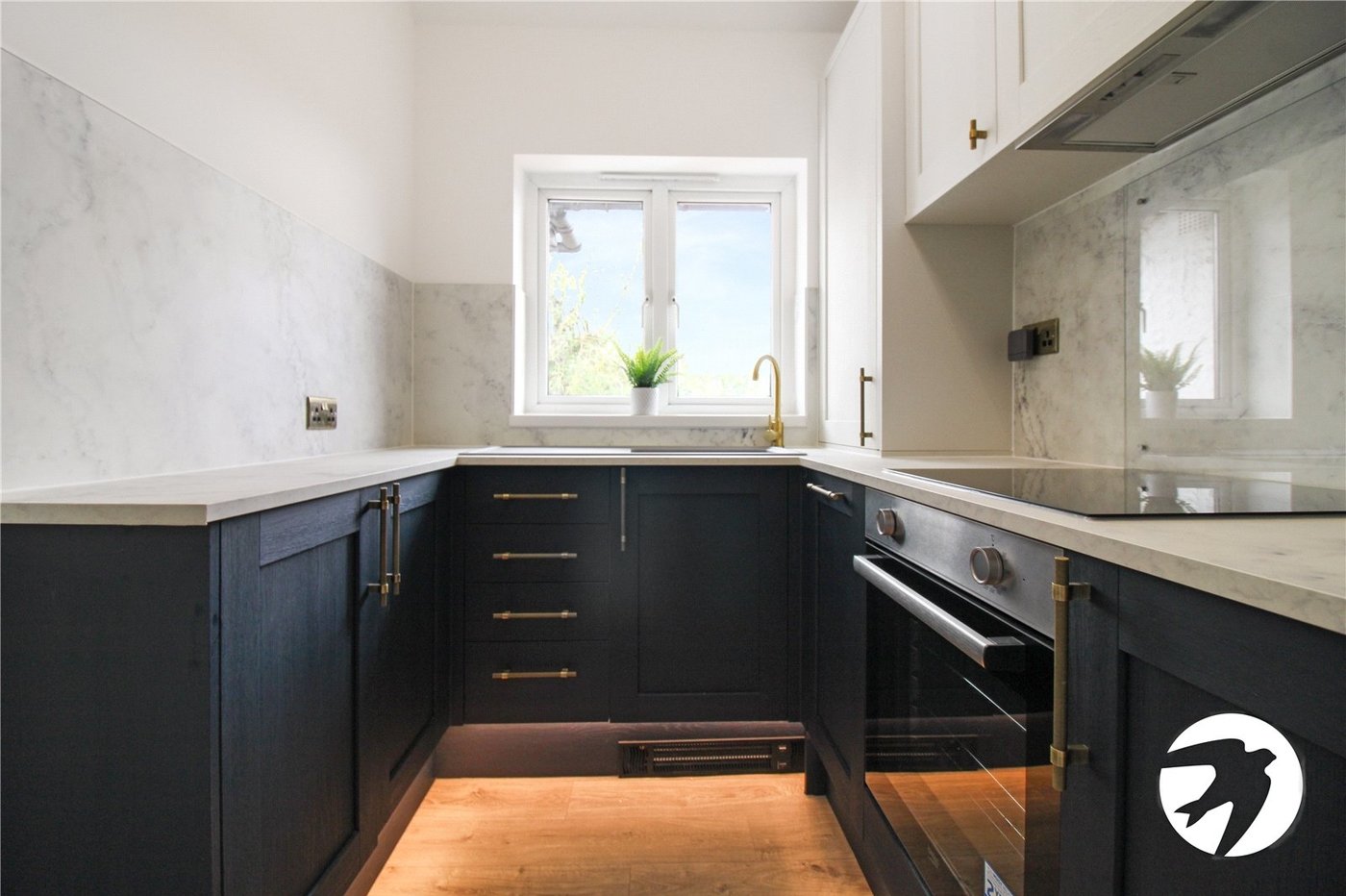 2 bedroom property to rent in London | Robinson Jackson