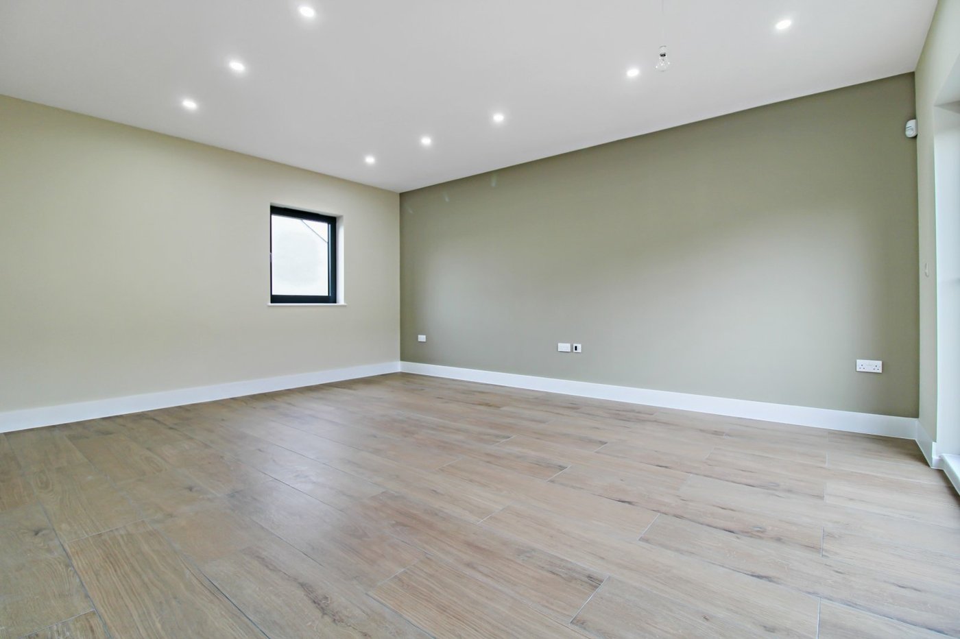 2 bedroom property to rent in Gravesend | Robinson Michael & Jackson