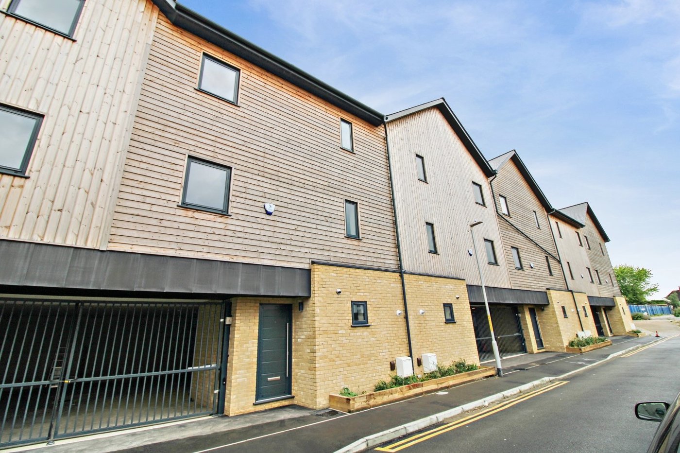 2 bedroom property to rent in Gravesend | Robinson Michael & Jackson