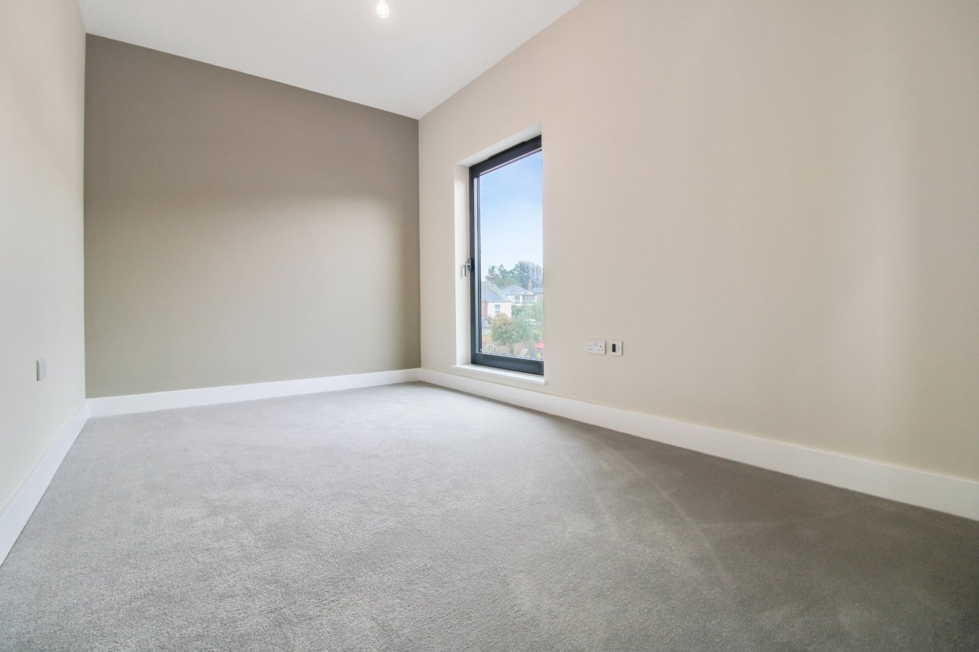 2 bedroom property to rent in Gravesend | Robinson Michael & Jackson