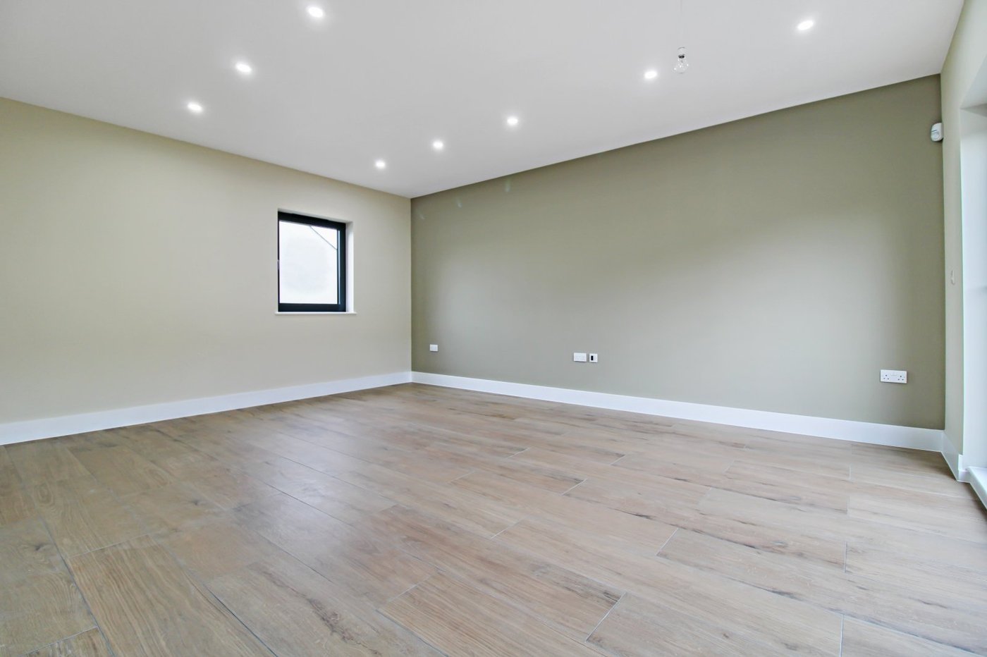 2 bedroom property to rent in Gravesend | Robinson Michael & Jackson