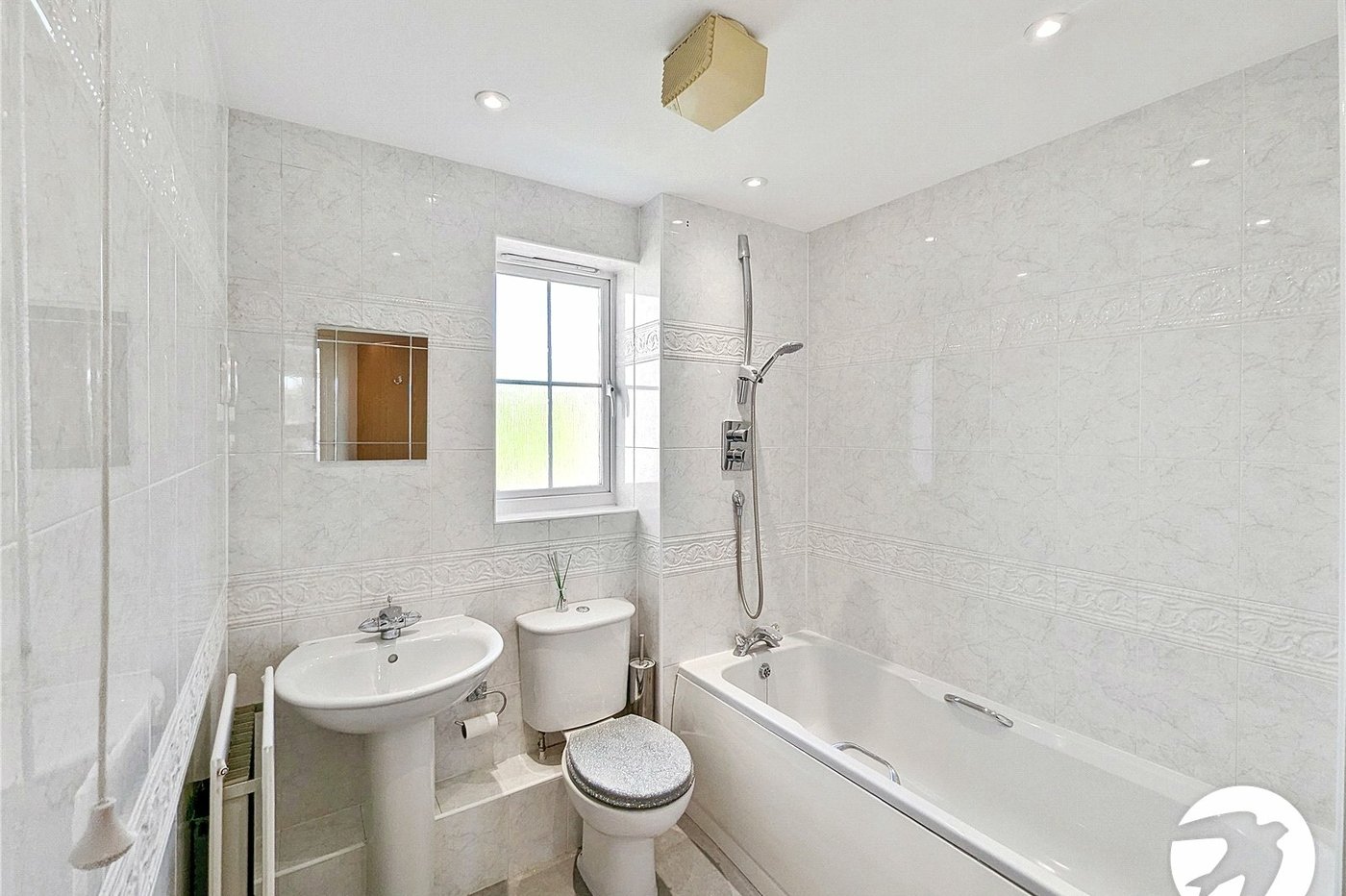 2 bedroom property to rent in Amethyst Drive | Robinson Michael & Jackson