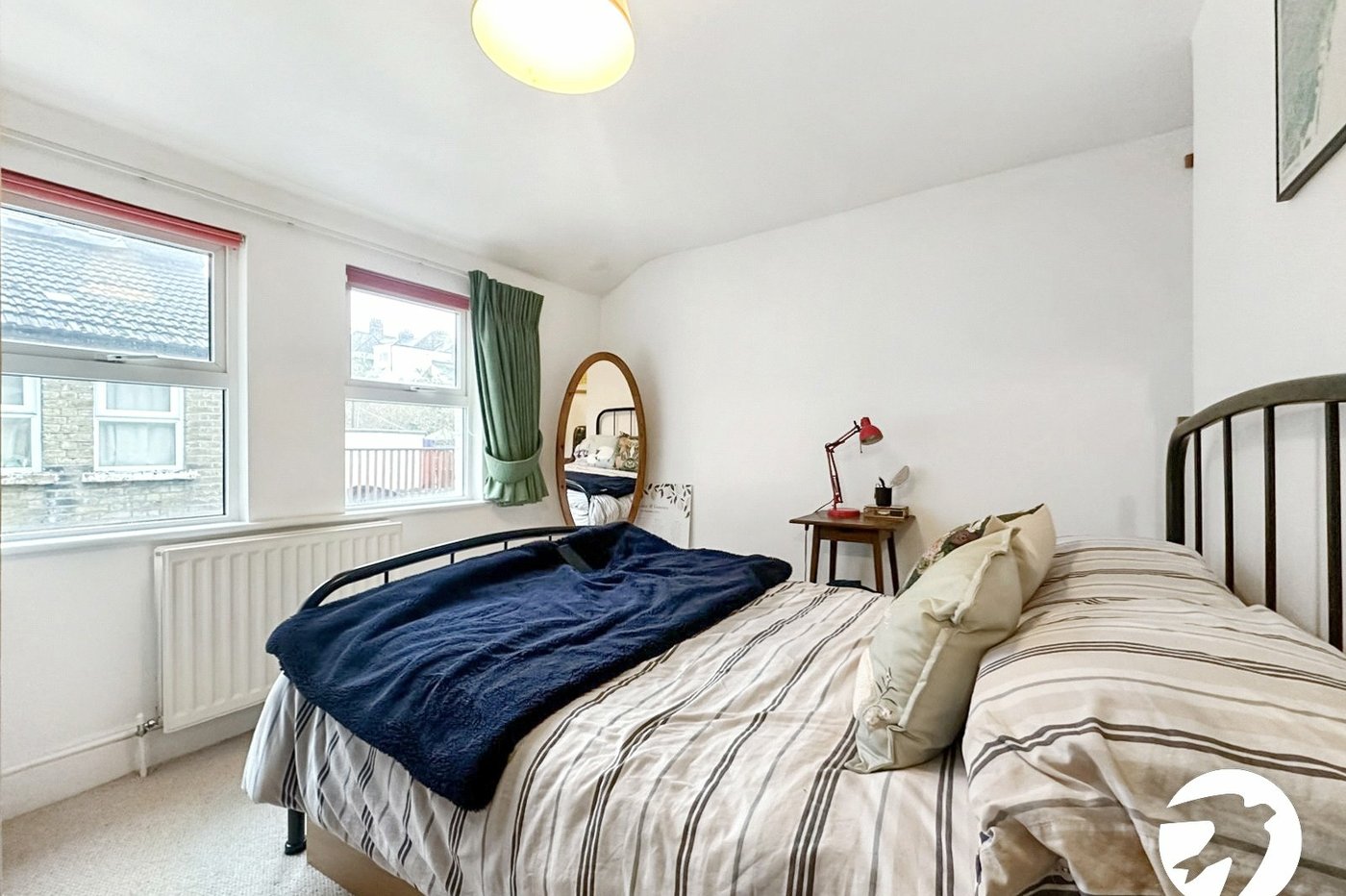 2 bedroom property to rent in London | 