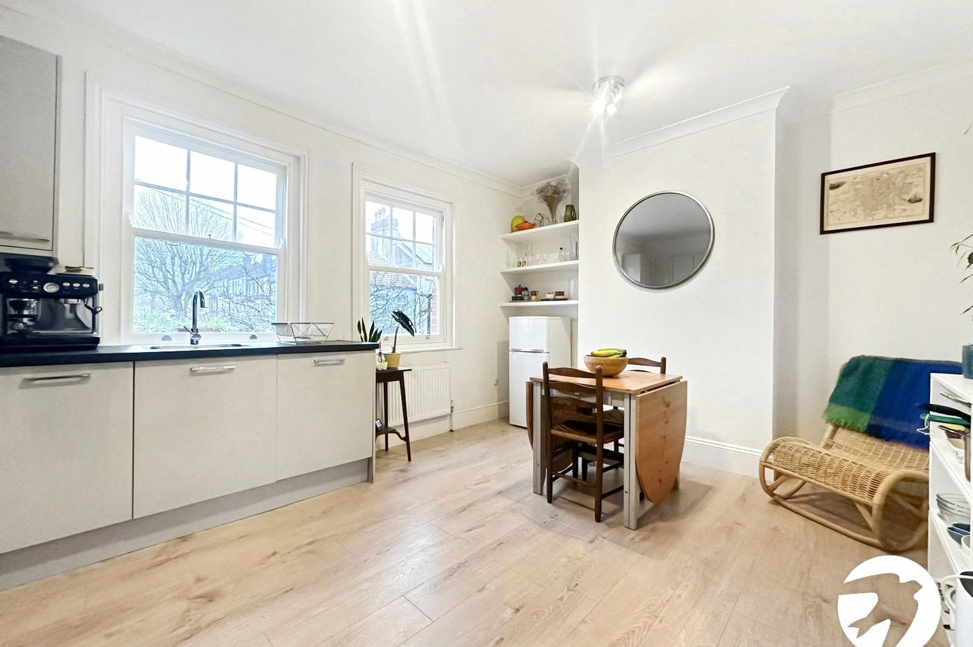 2 bedroom property to rent in London | 