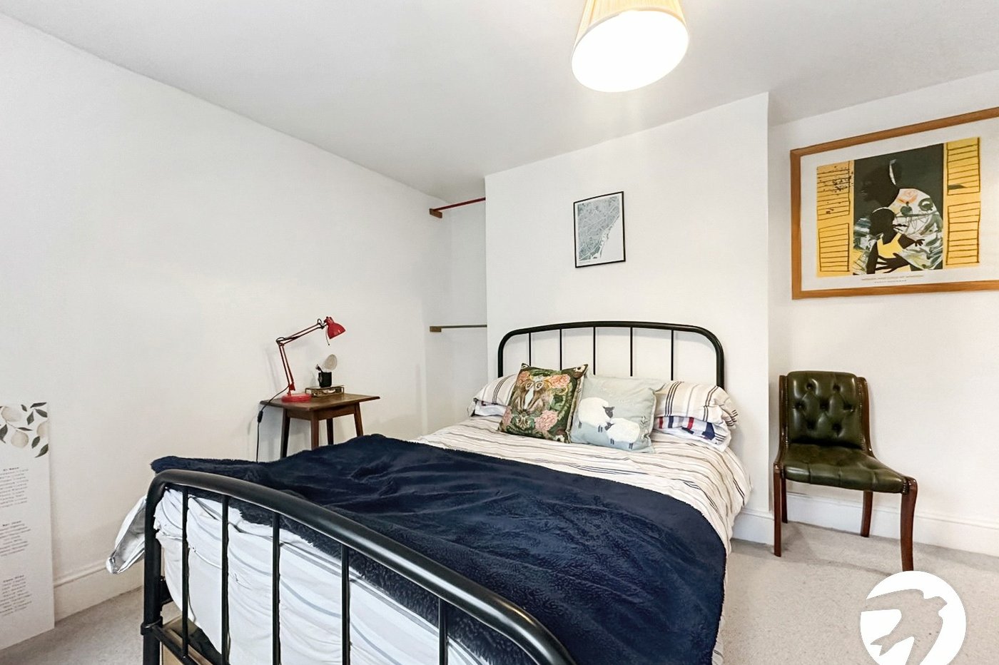 2 bedroom property to rent in London | 