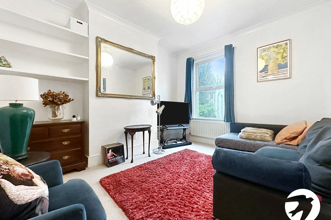 2 bedroom property to rent in London | 