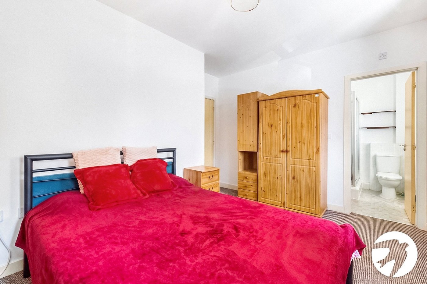 2 bedroom property to rent in Maidstone | Robinson Michael & Jackson