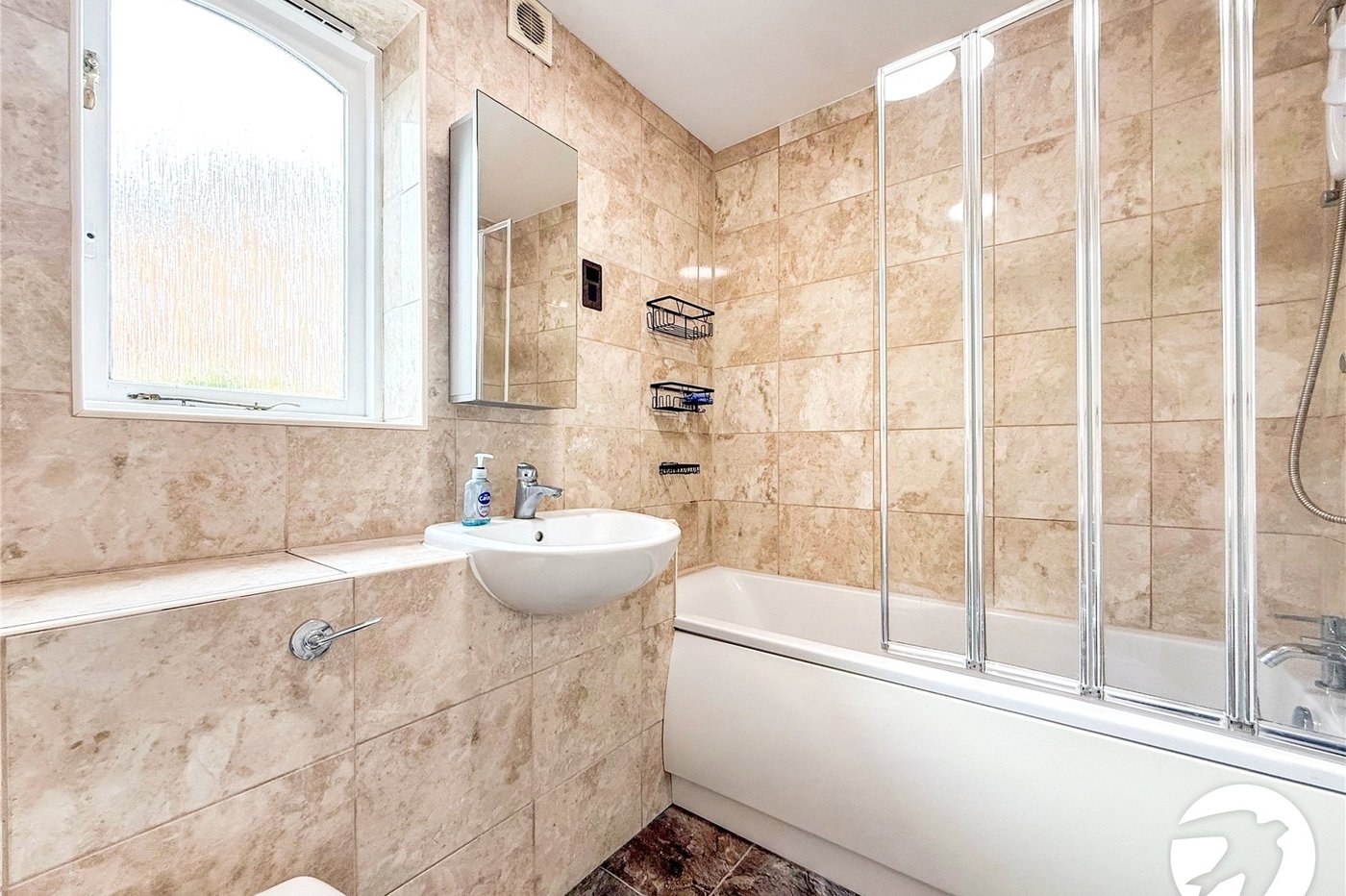 2 bedroom property to rent in London | Robinson Jackson
