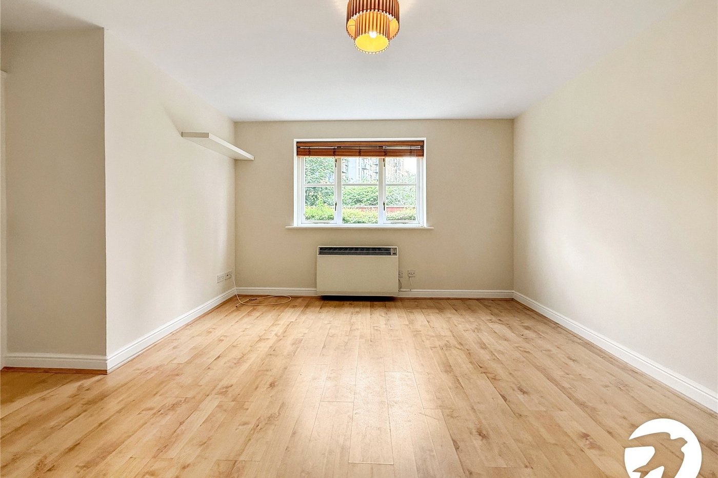 2 bedroom property to rent in London | Robinson Jackson