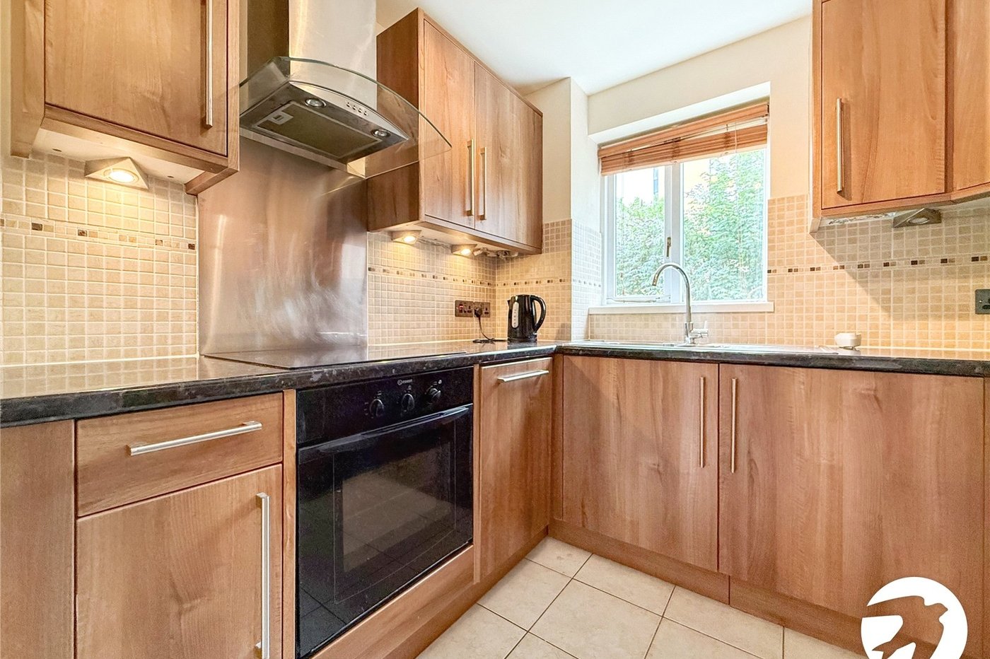 2 bedroom property to rent in London | Robinson Jackson