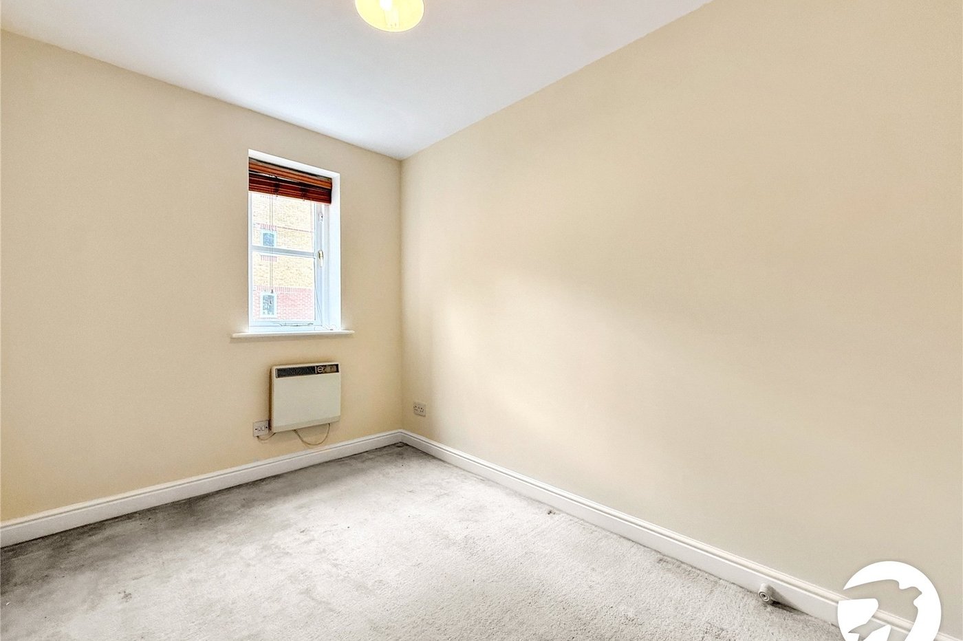 2 bedroom property to rent in London | Robinson Jackson
