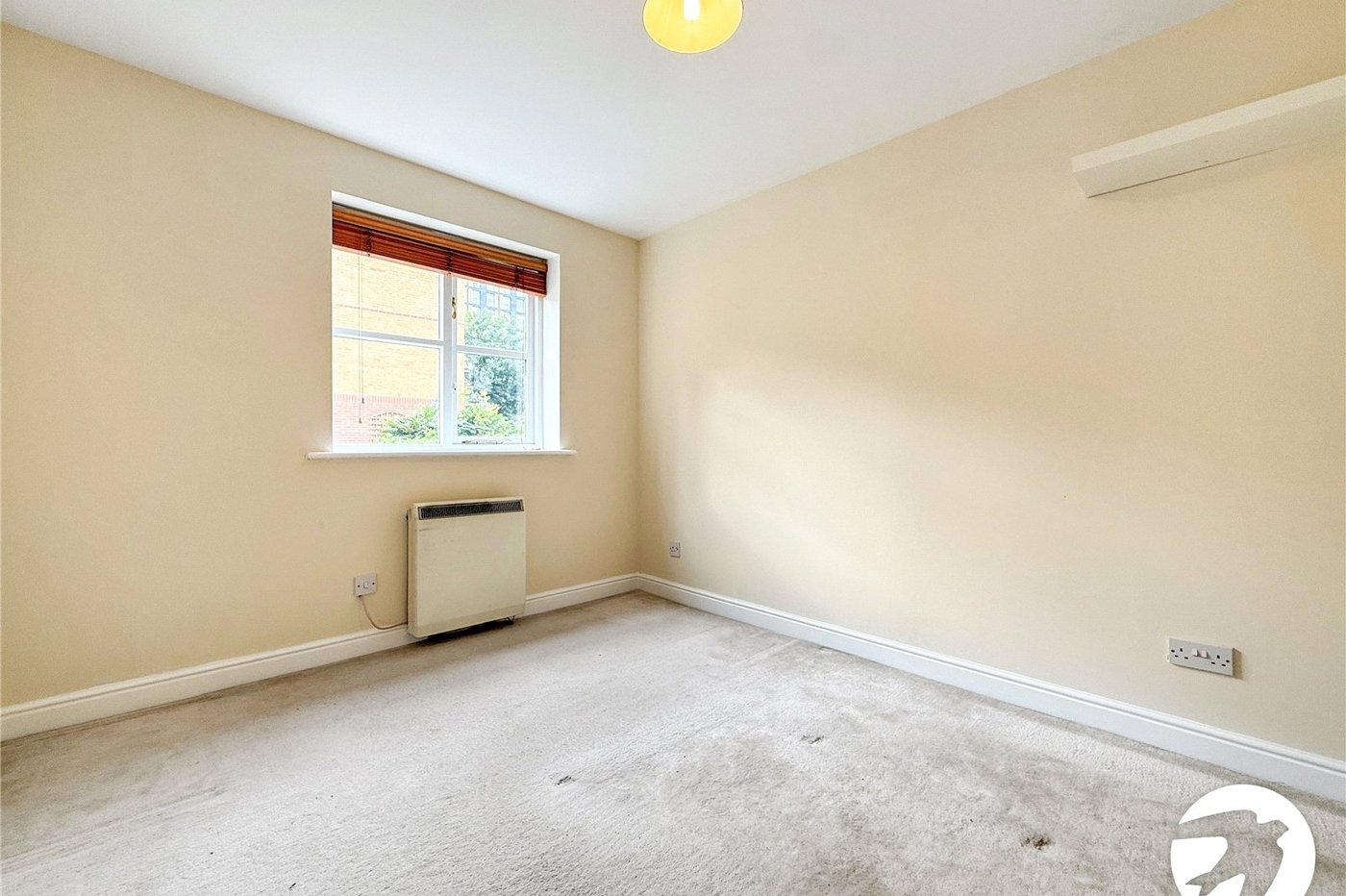 2 bedroom property to rent in London | Robinson Jackson