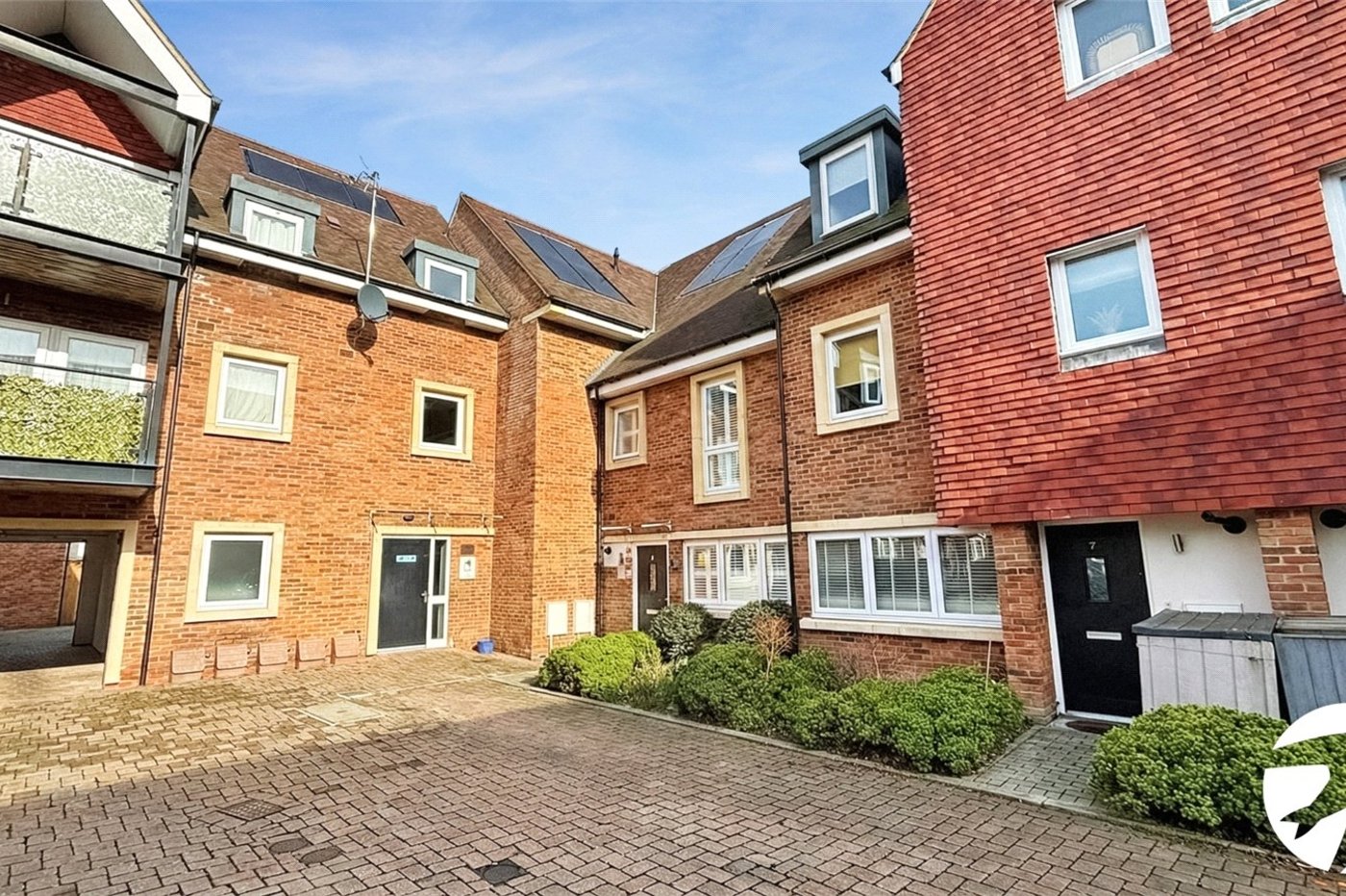 4 bedroom house to rent in Orpington | Robinson Jackson