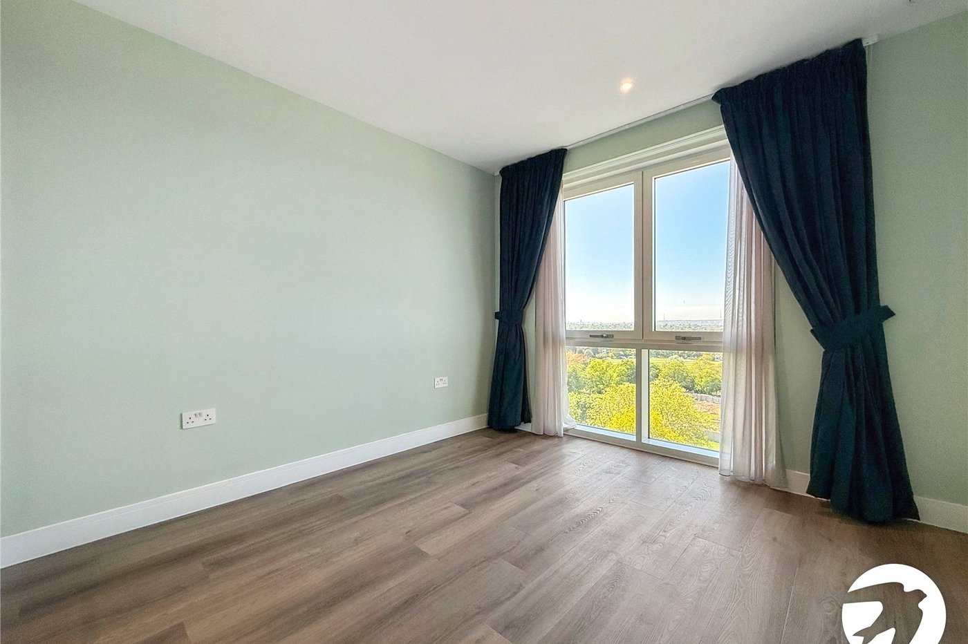 2 bedroom property to rent in London | Robinson Jackson