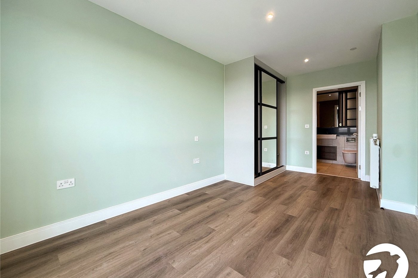 2 bedroom property to rent in London | Robinson Jackson