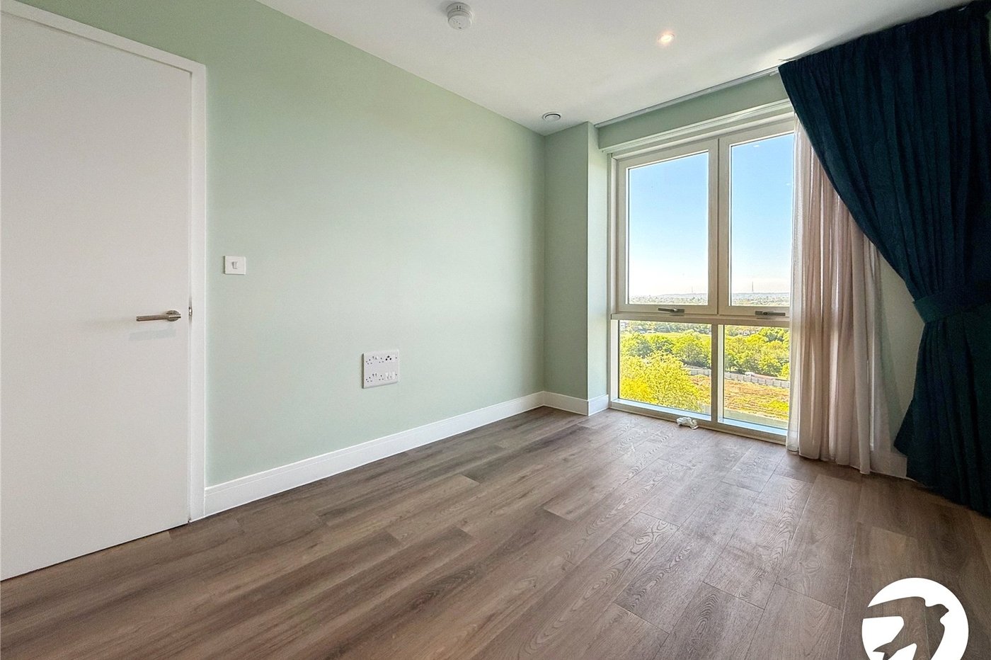 2 bedroom property to rent in London | Robinson Jackson