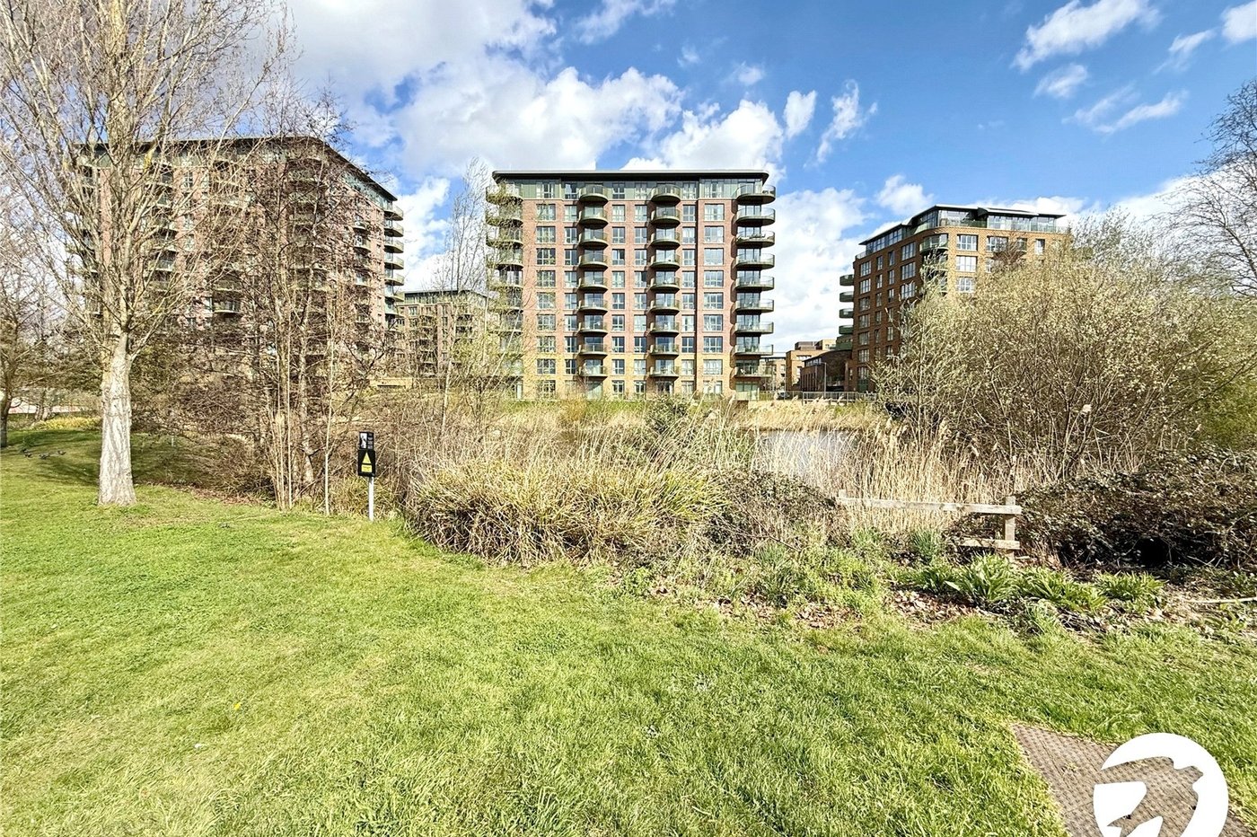 2 bedroom property to rent in London | Robinson Jackson