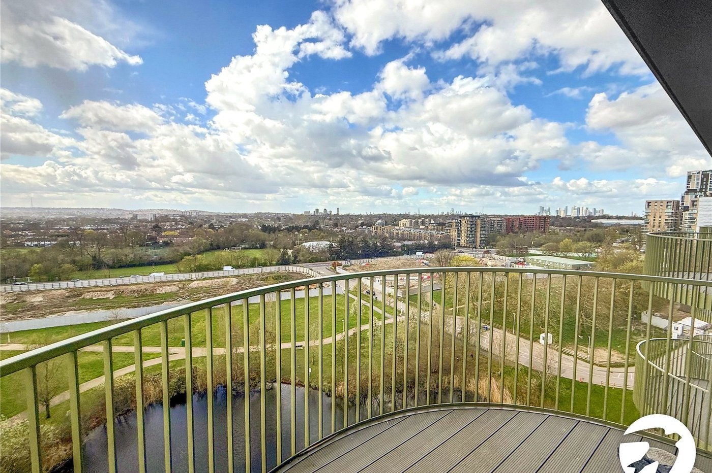 2 bedroom property to rent in London | Robinson Jackson