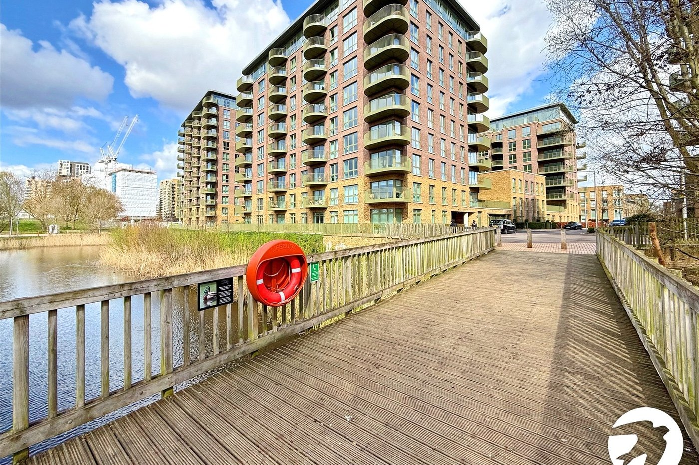 2 bedroom property to rent in London | Robinson Jackson