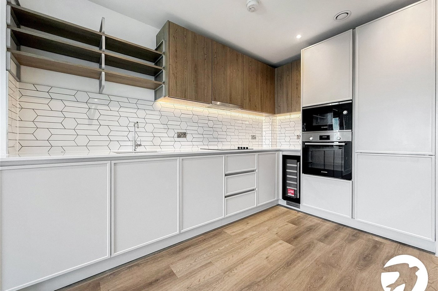 2 bedroom property to rent in London | Robinson Jackson