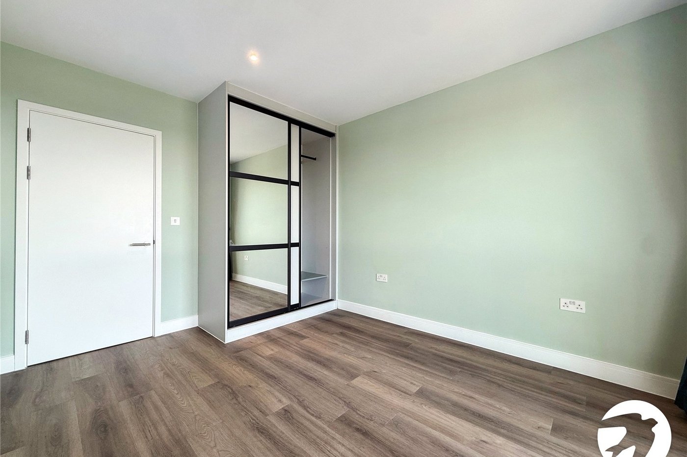 2 bedroom property to rent in London | Robinson Jackson