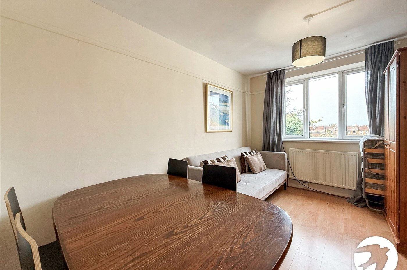 2 bedroom property to rent in London | Robinson Jackson