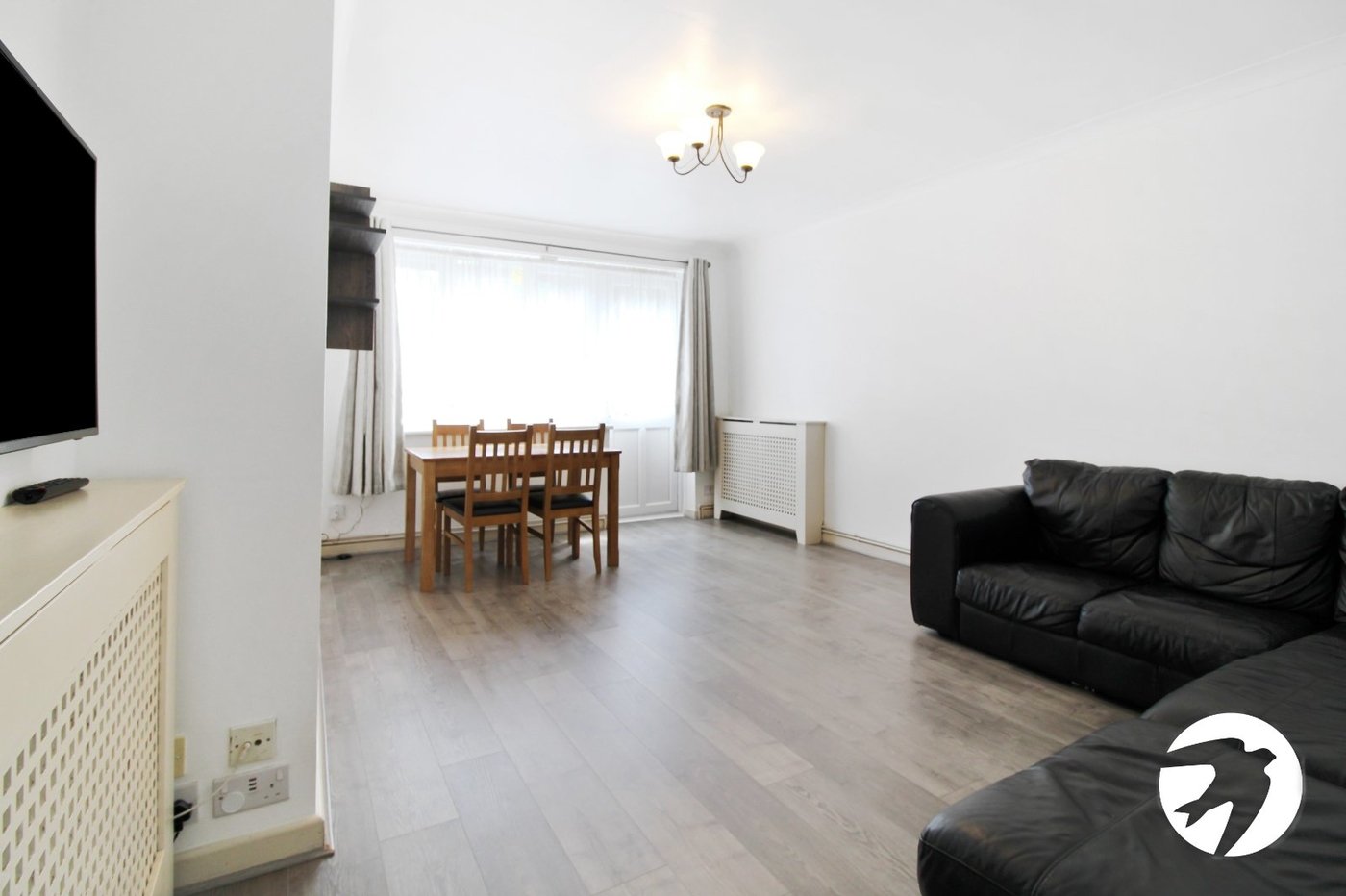 2 bedroom property to rent in London | Robinson Jackson