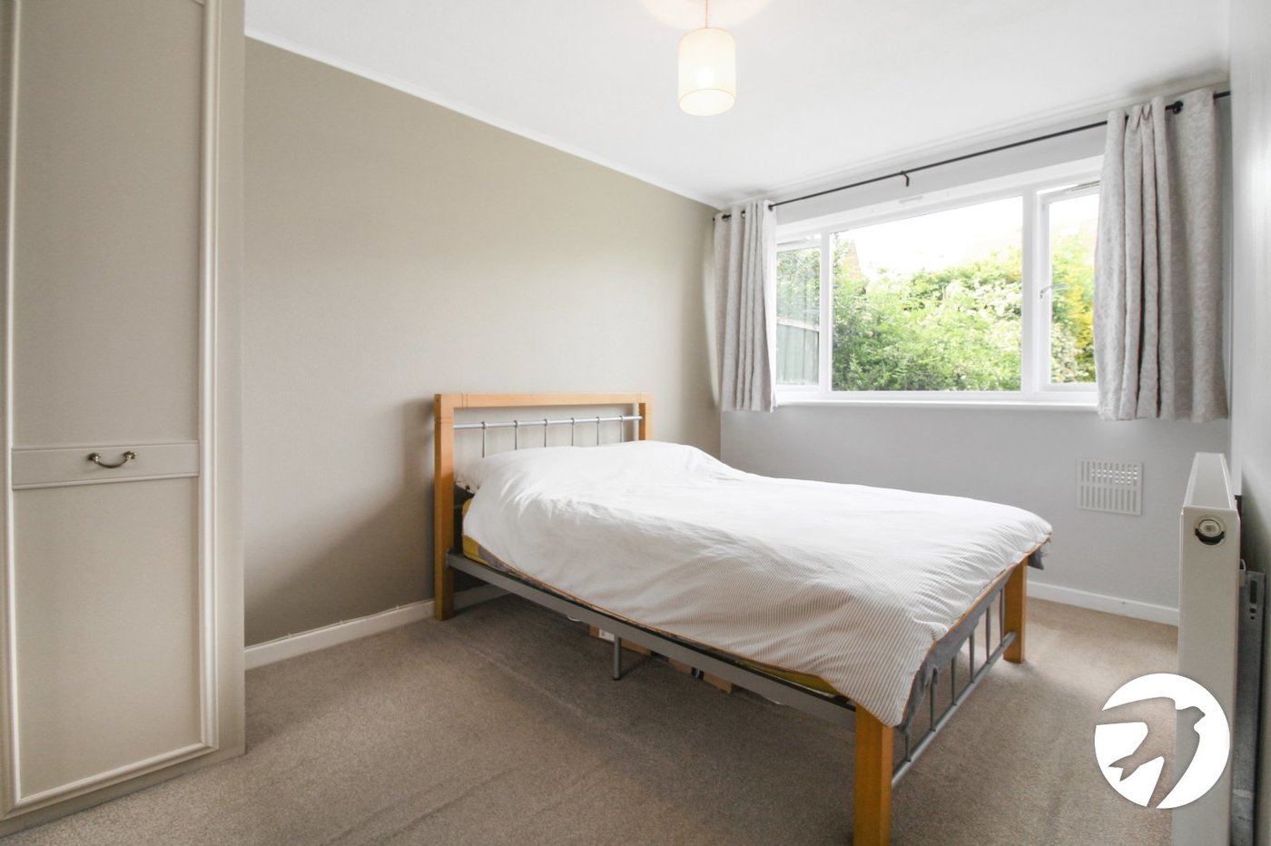 2 bedroom property to rent in London | Robinson Jackson