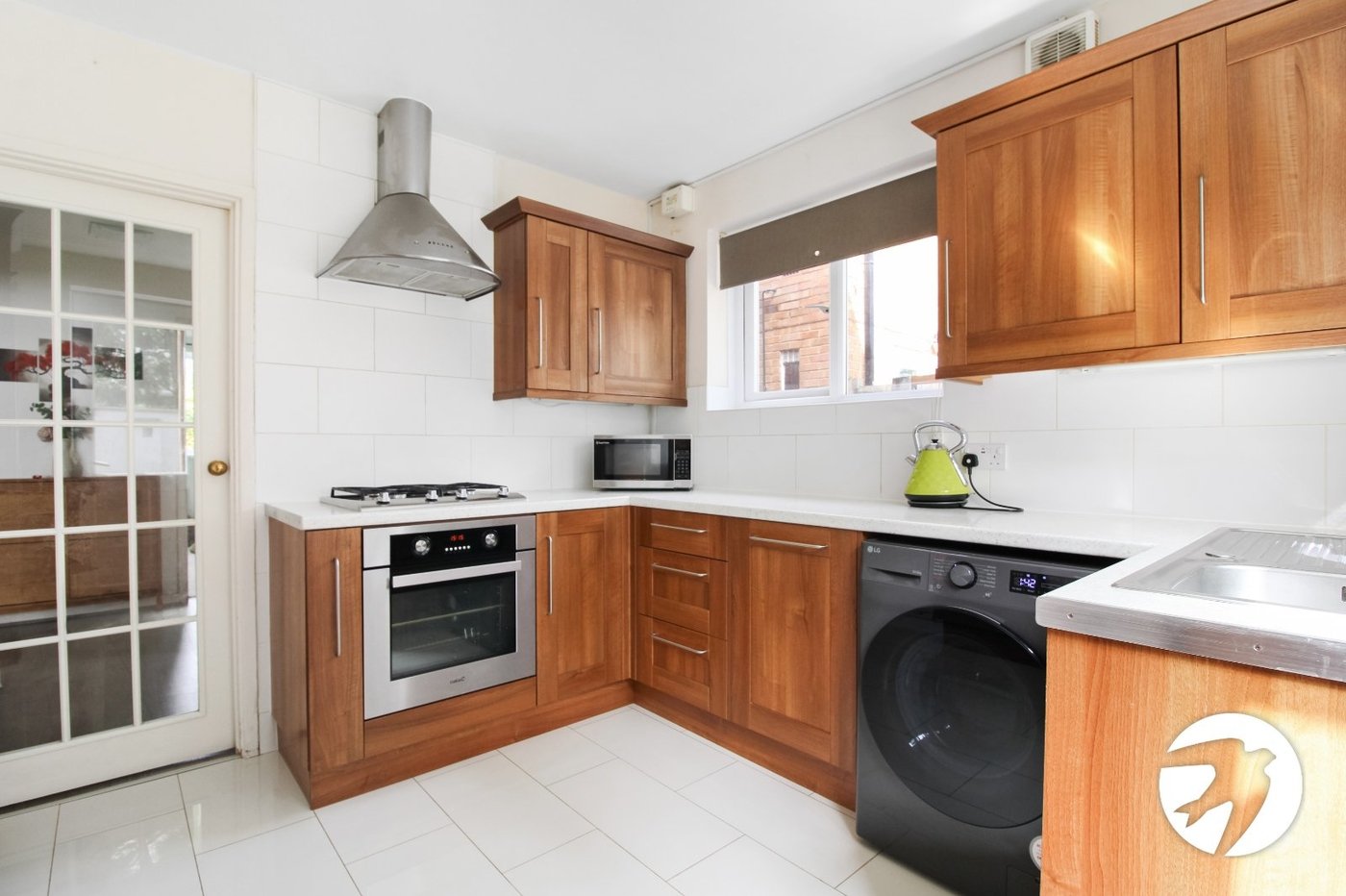 2 bedroom property to rent in London | Robinson Jackson