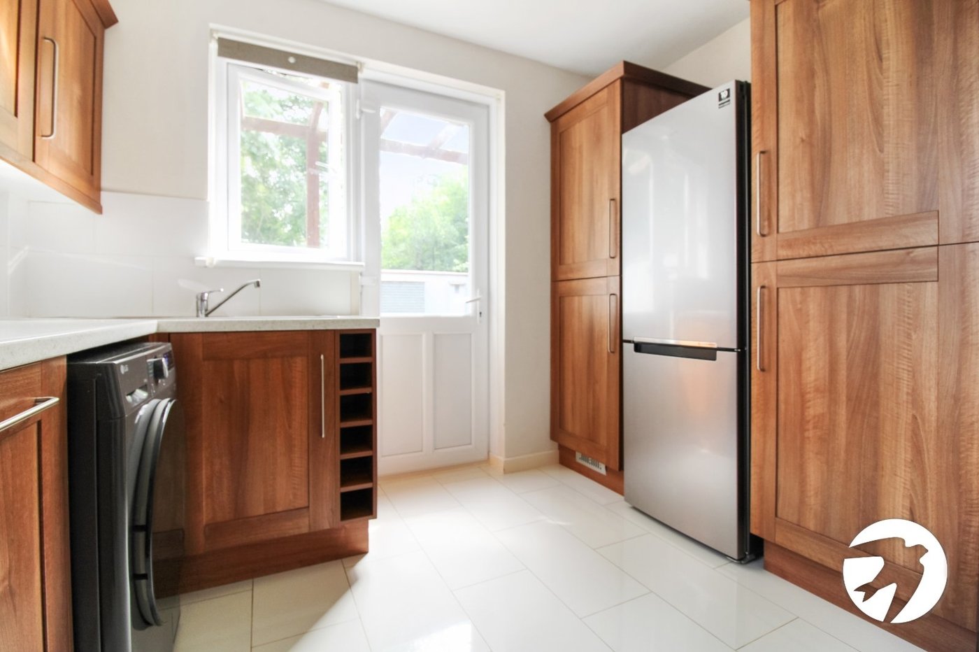 2 bedroom property to rent in London | Robinson Jackson