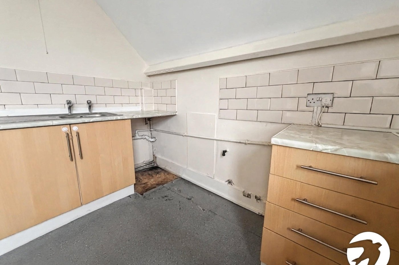 2 bedroom property to rent in Gillingham | Robinson Michael & Jackson