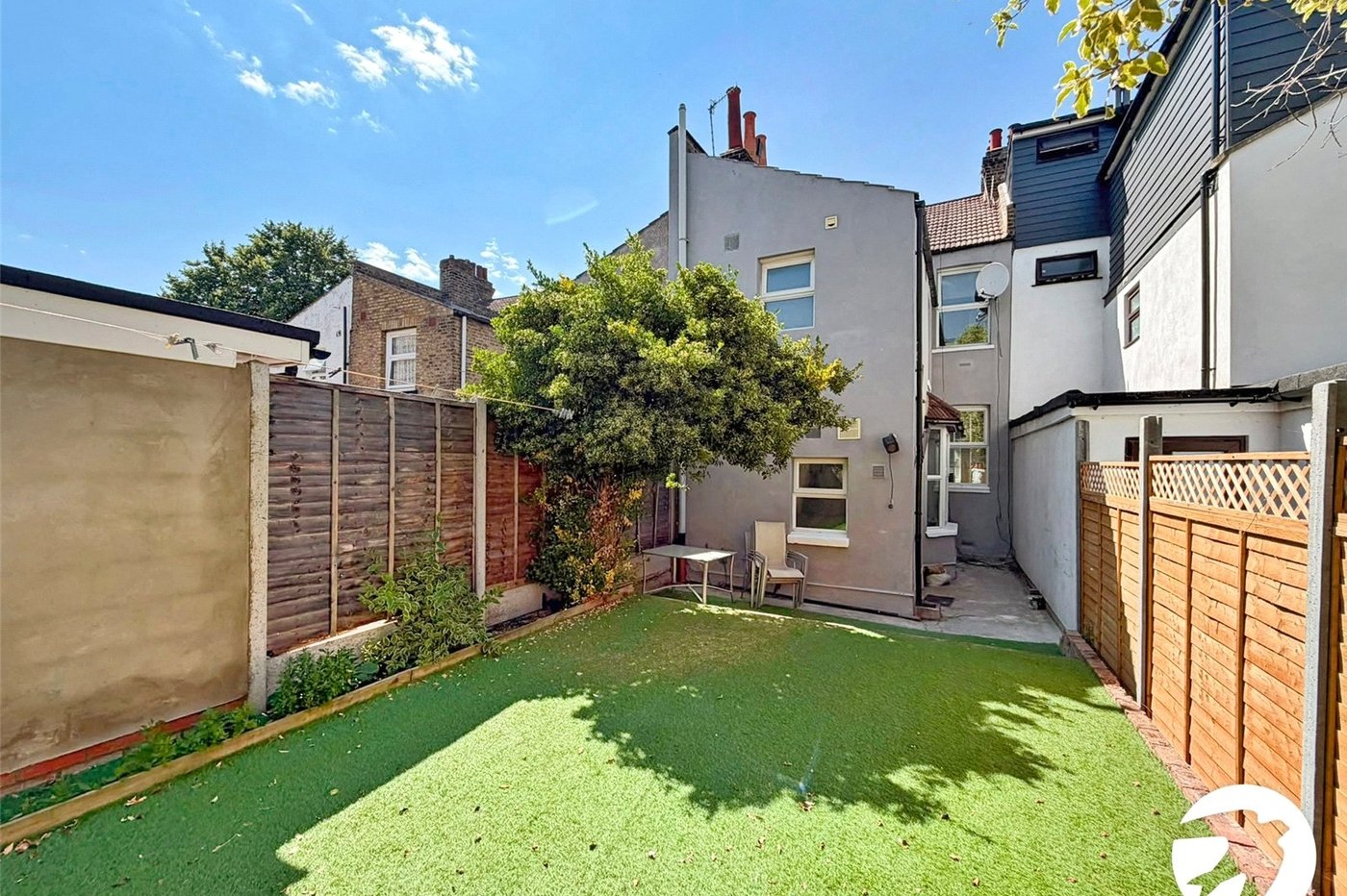 3 bedroom house to rent in London | 