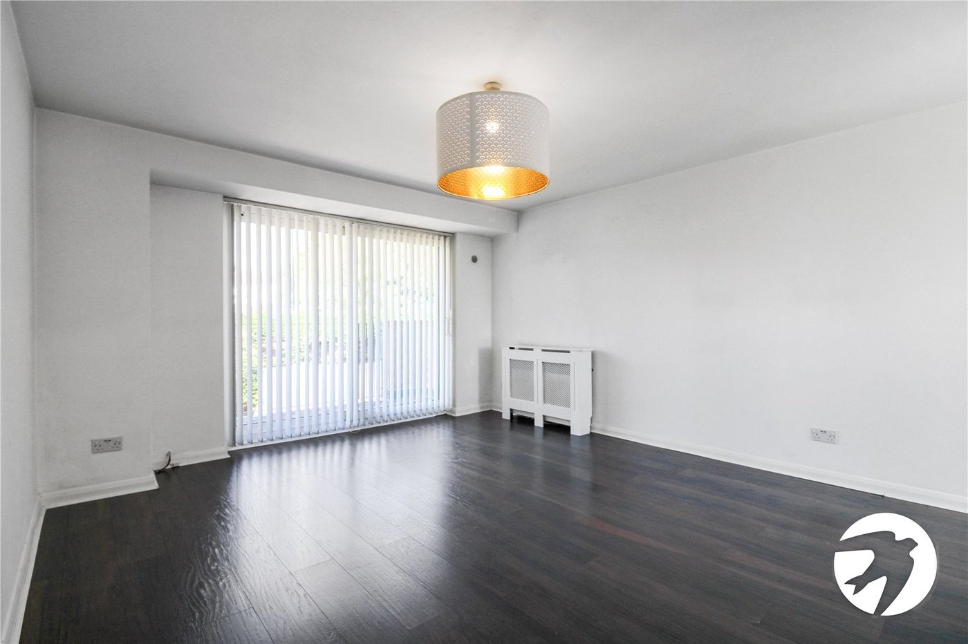 2 bedroom property to rent in Grove Park | Robinson Jackson