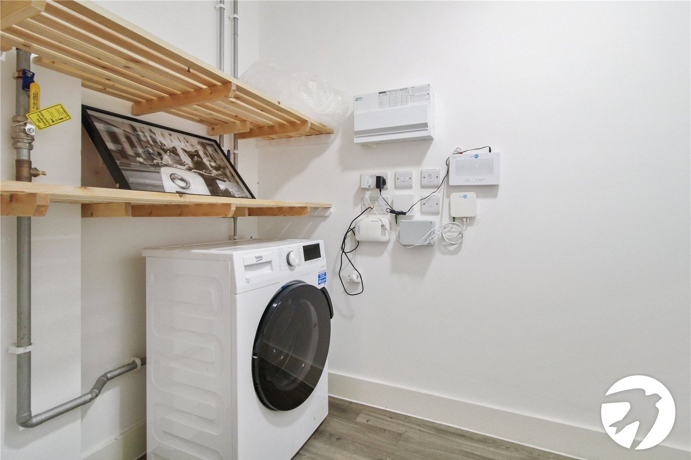 2 bedroom property to rent in Greenhithe | Robinson Michael & Jackson
