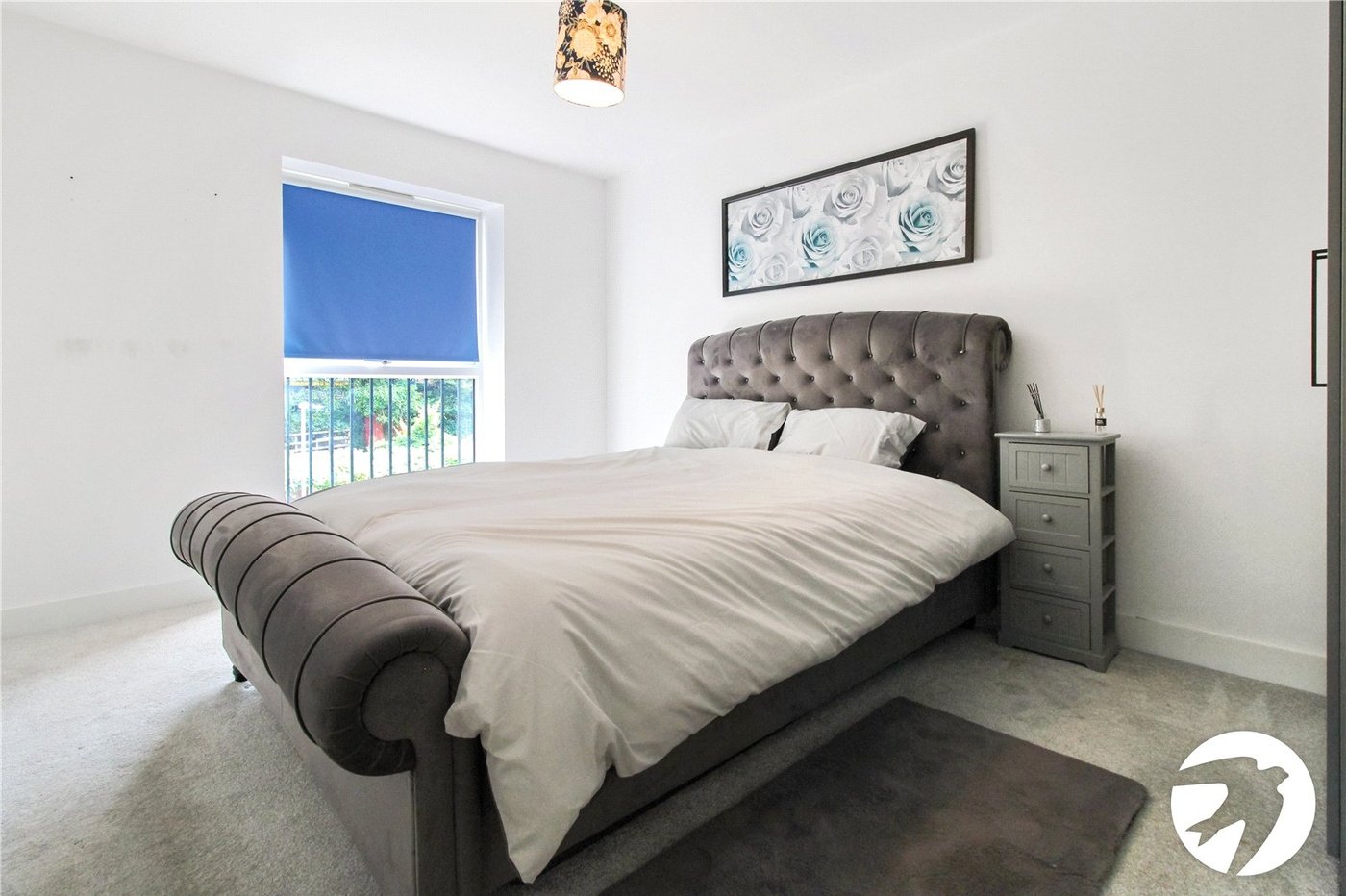 2 bedroom property to rent in Greenhithe | Robinson Michael & Jackson