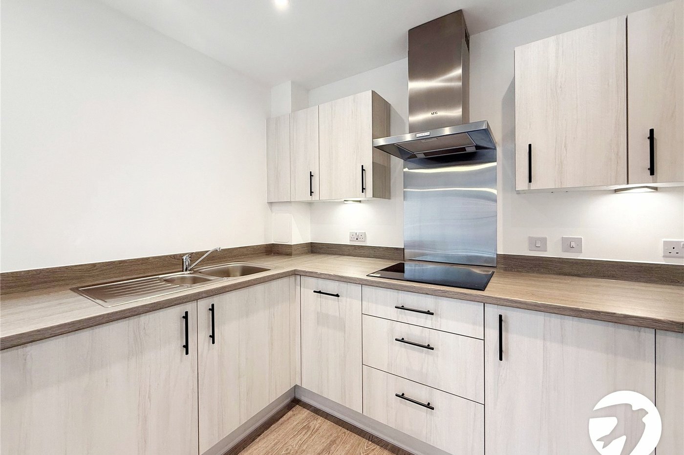 2 bedroom property to rent in Kings Hill | Robinson Michael & Jackson