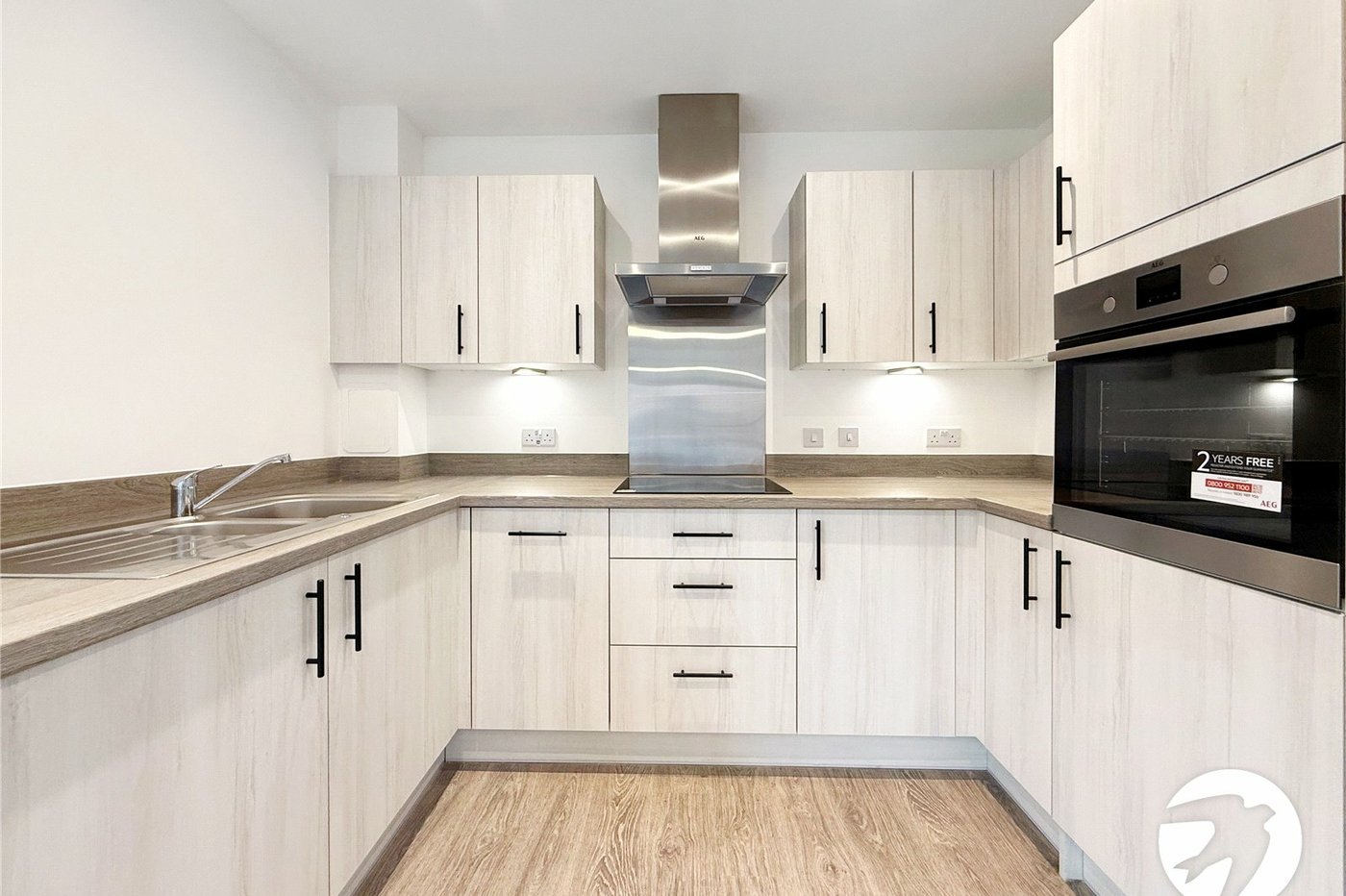 2 bedroom property to rent in Kings Hill | Robinson Michael & Jackson
