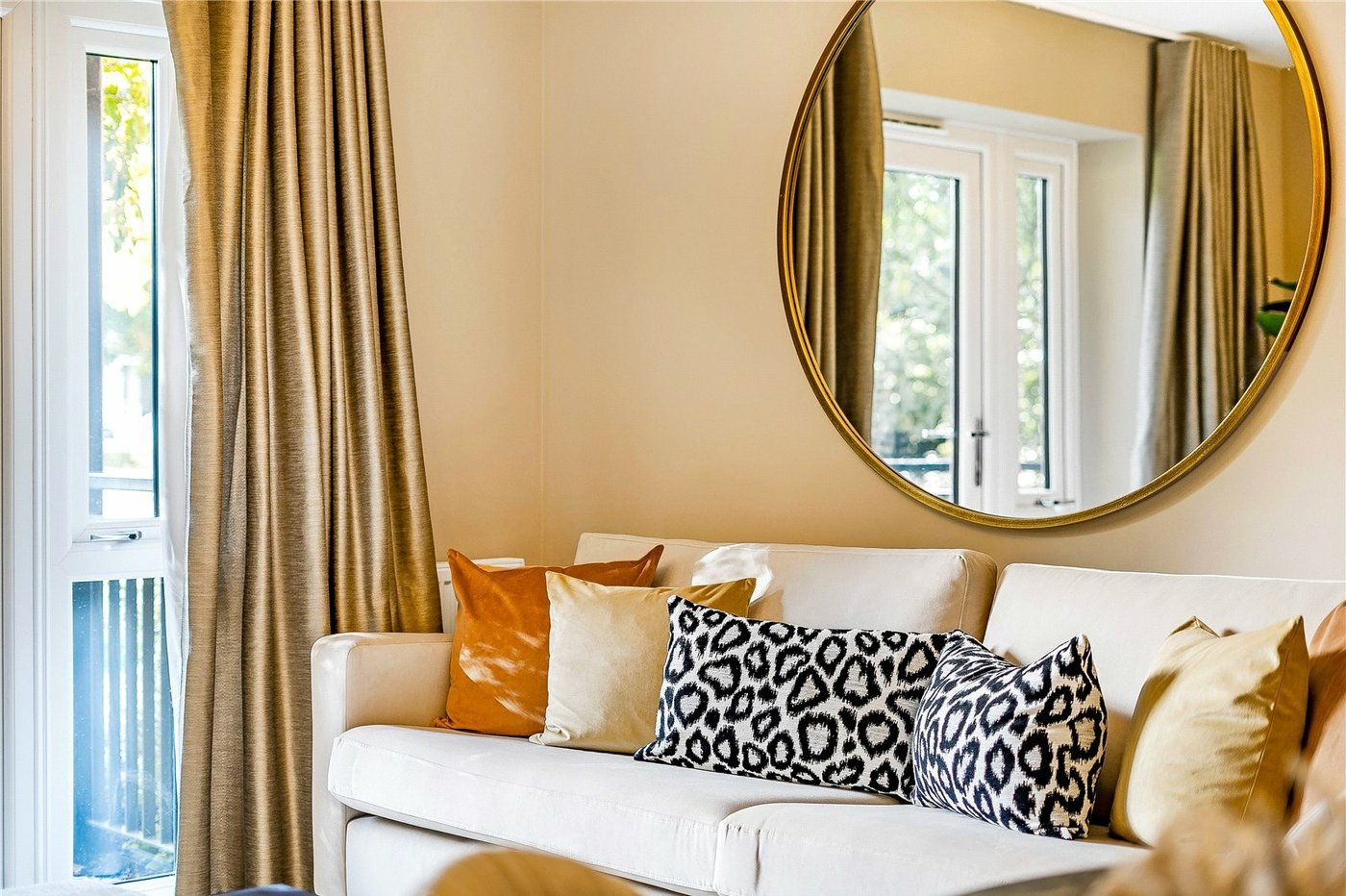 2 bedroom property to rent in Kings Hill | Robinson Michael & Jackson