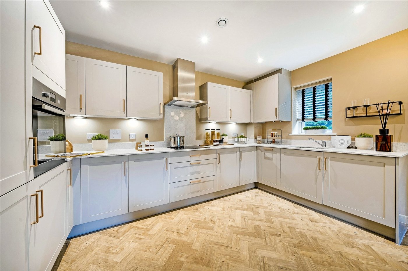 2 bedroom property to rent in Kings Hill | Robinson Michael & Jackson