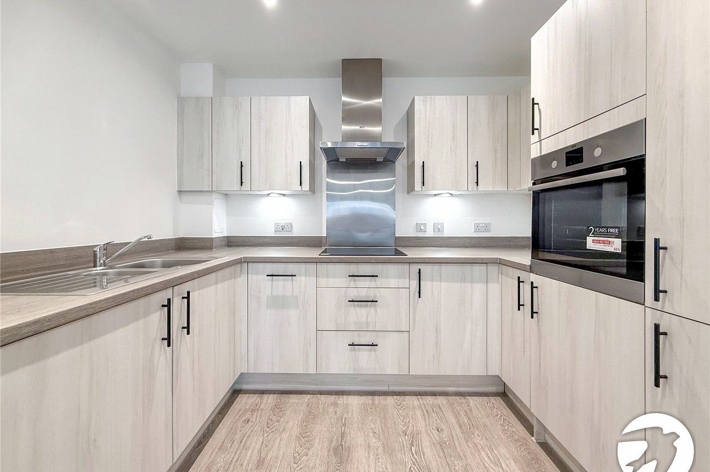 2 bedroom property to rent in Kings Hill | Robinson Michael & Jackson